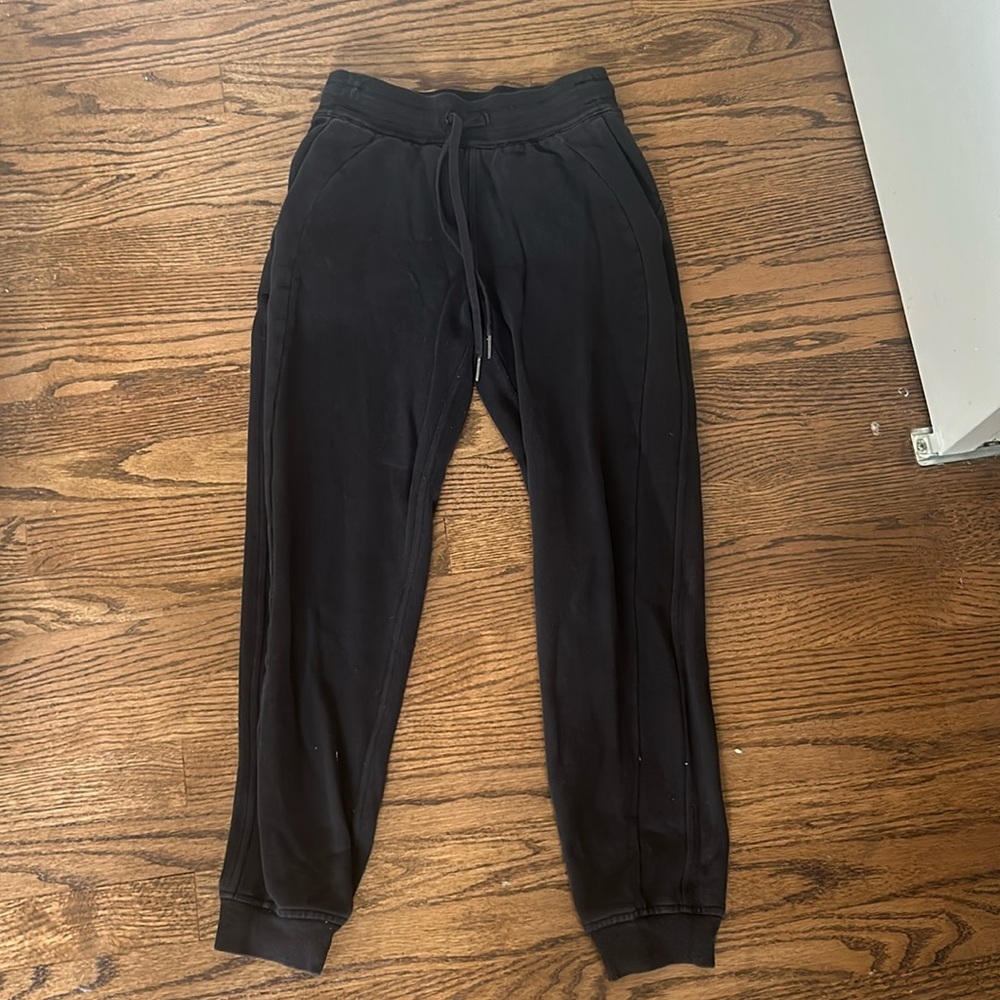 Lululemon Black sweatpants!